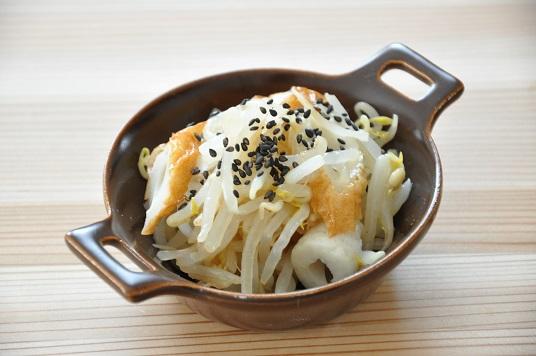 10分30円のストックおかず♡もやしとちくわの中華風ごま和え