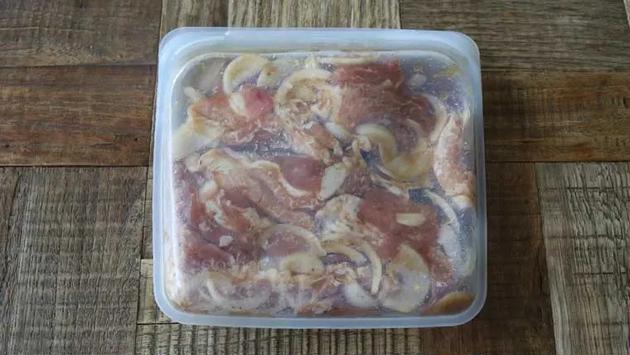 豚こま肉の豚丼