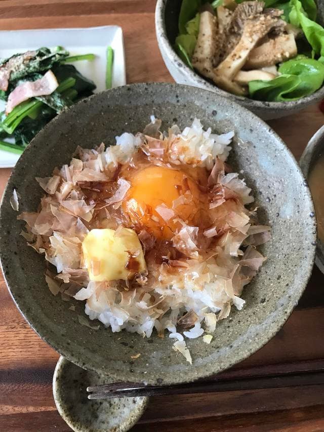 おかかバター卵ごはん