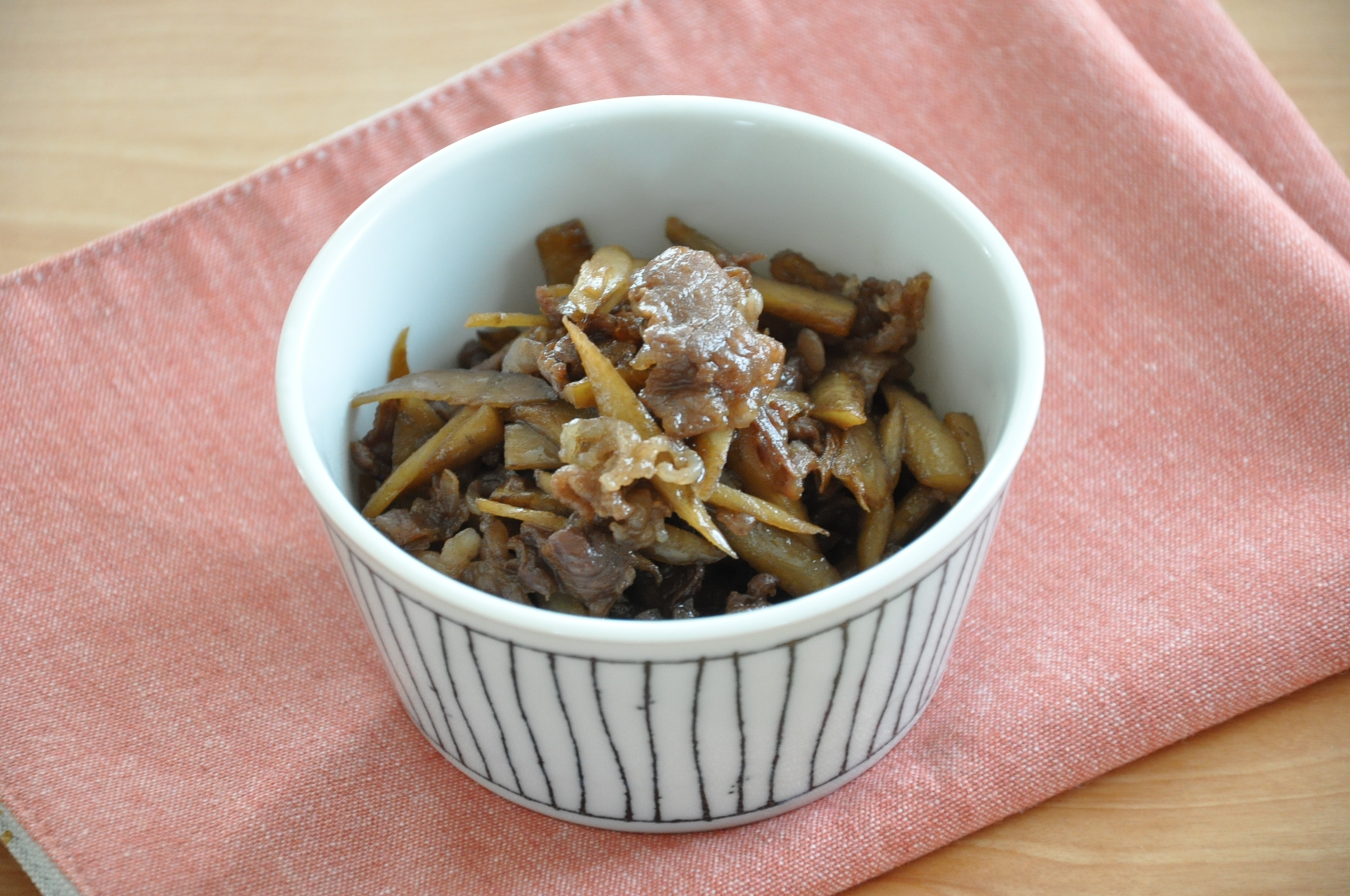 牛肉とごぼうの甘辛煮