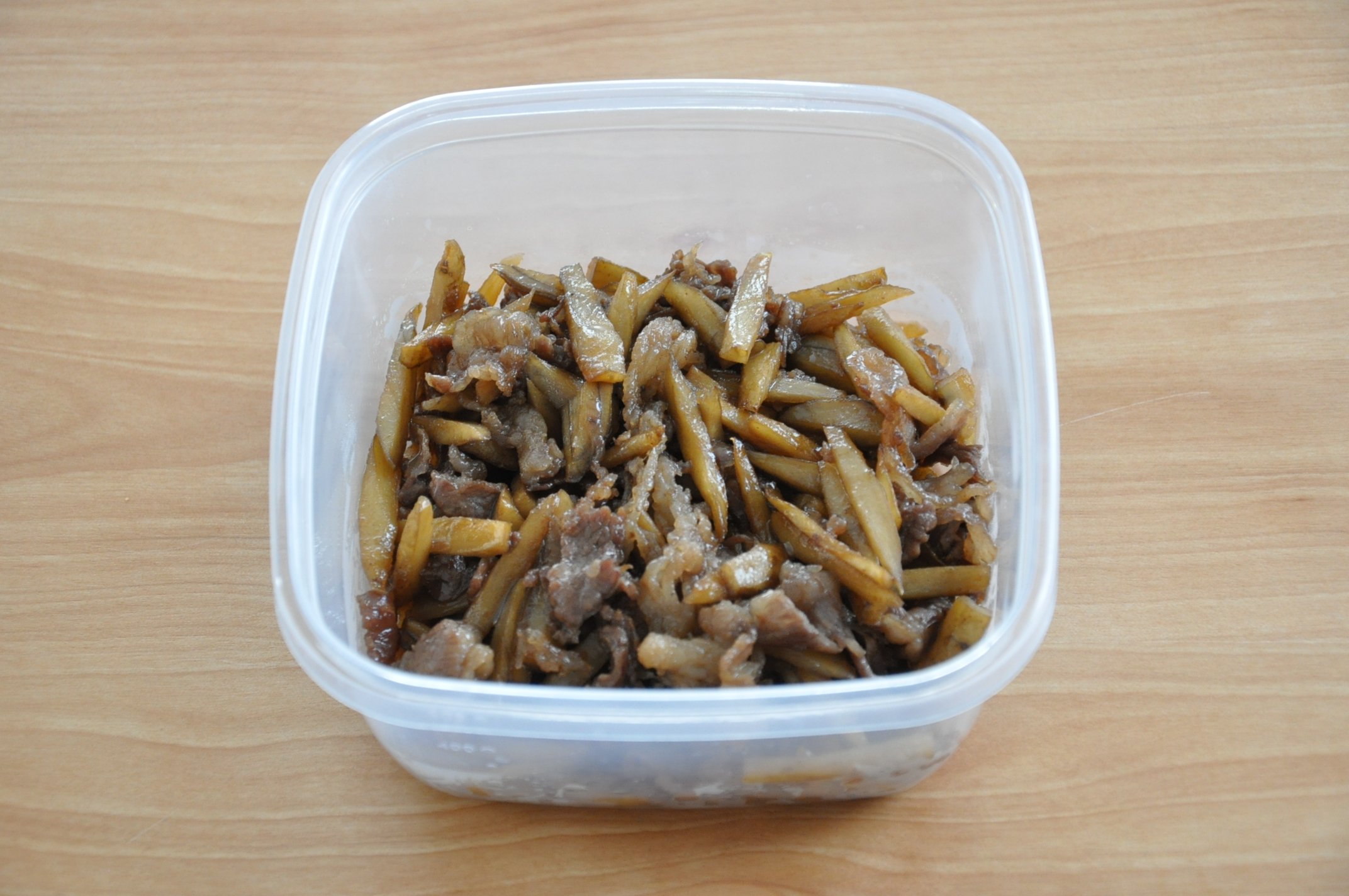 牛肉とごぼうの甘辛煮