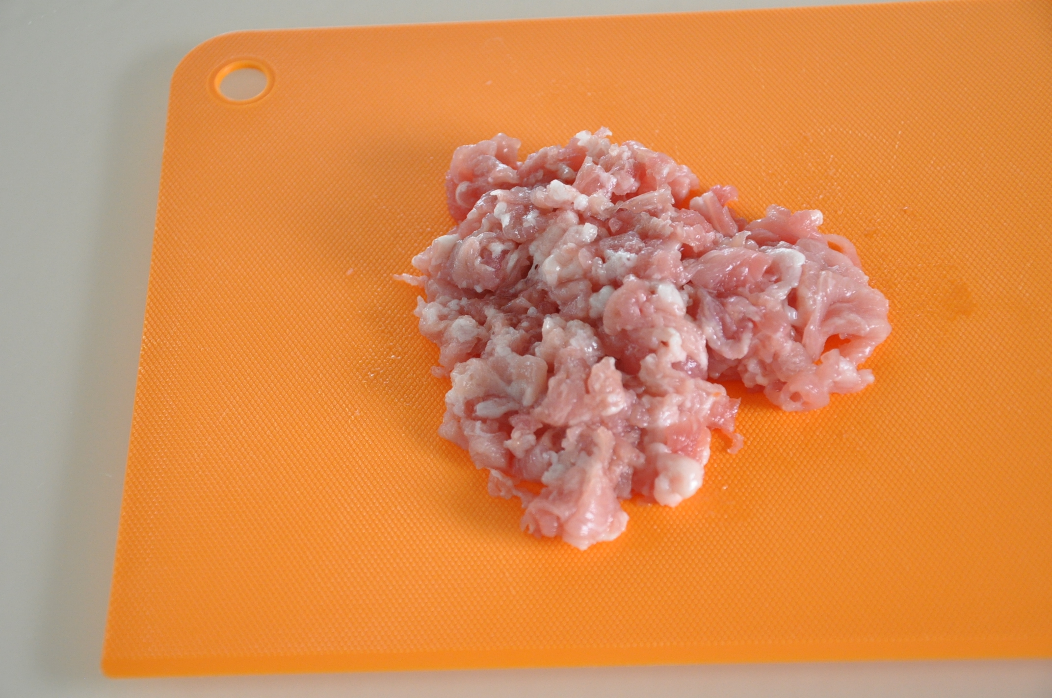 にんじんと豚こまのこくウマ炒め　豚肉