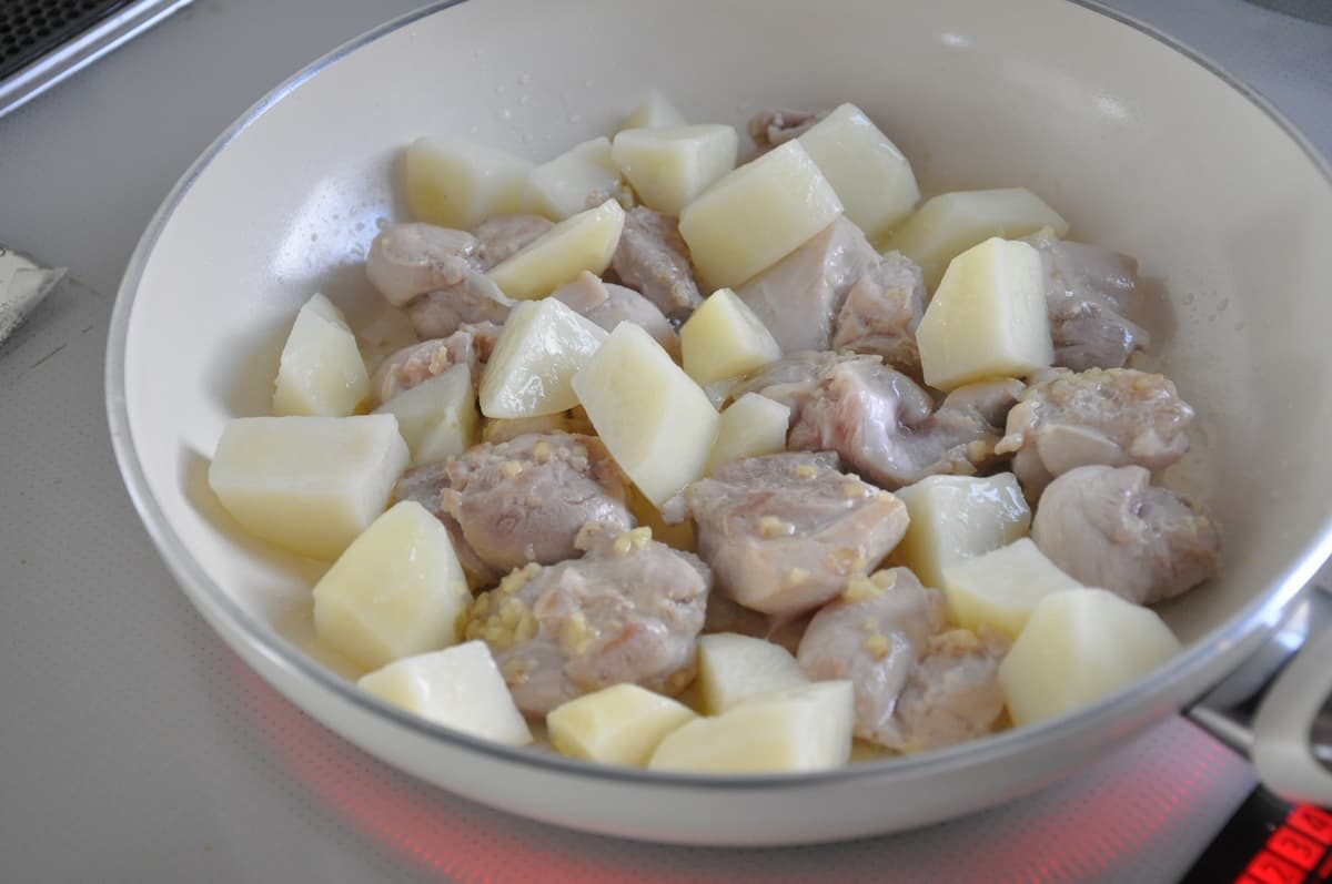 じゃがいもと鶏肉の照り焼き
