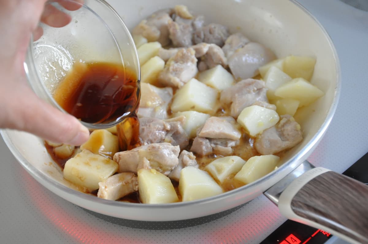 じゃがいもと鶏肉の照り焼き