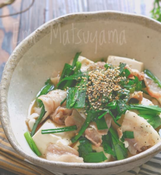 レンジまかせでOK!「豚肉とニラ」のスタミナおかず