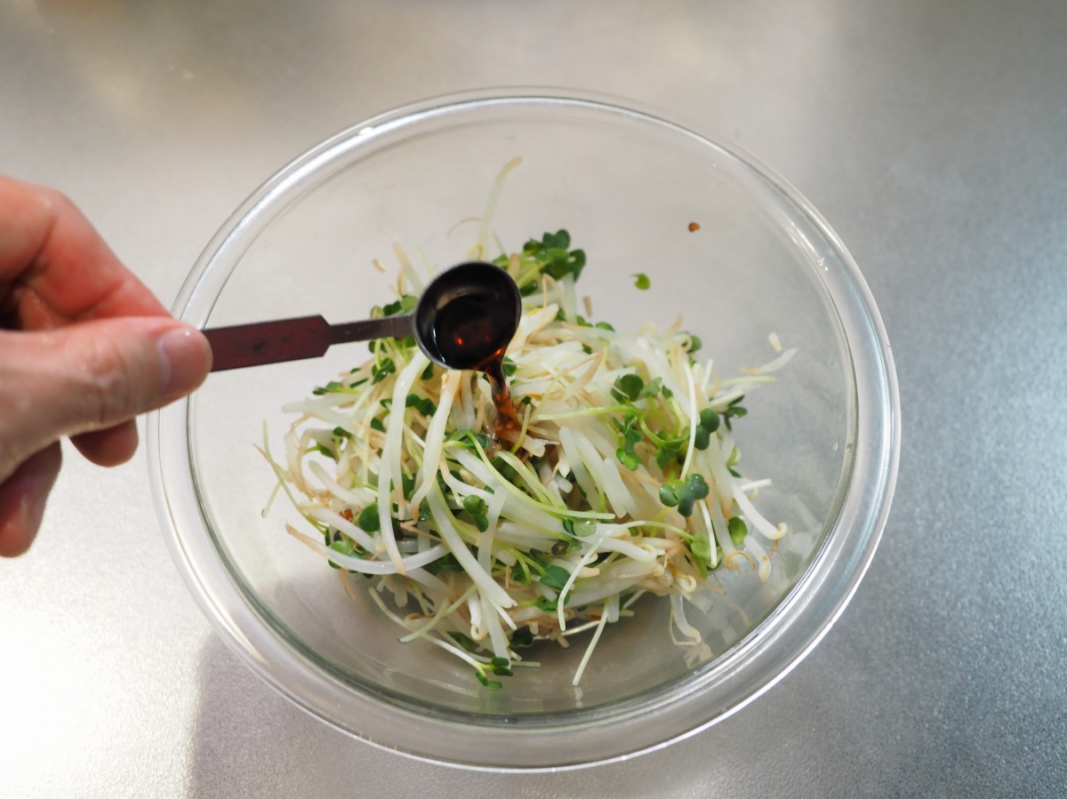 鶏もも肉のにんにく風味旨塩焼き