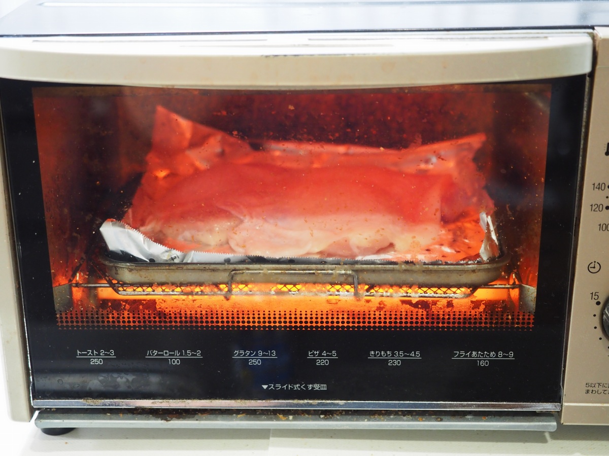 鶏もも肉のにんにく風味旨塩焼き