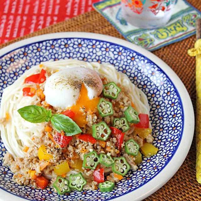 ご飯以外でもおいしい！「麺×ガパオ」アイデア4選