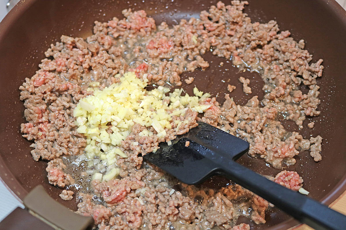 ズッキーニとひき肉炒め３