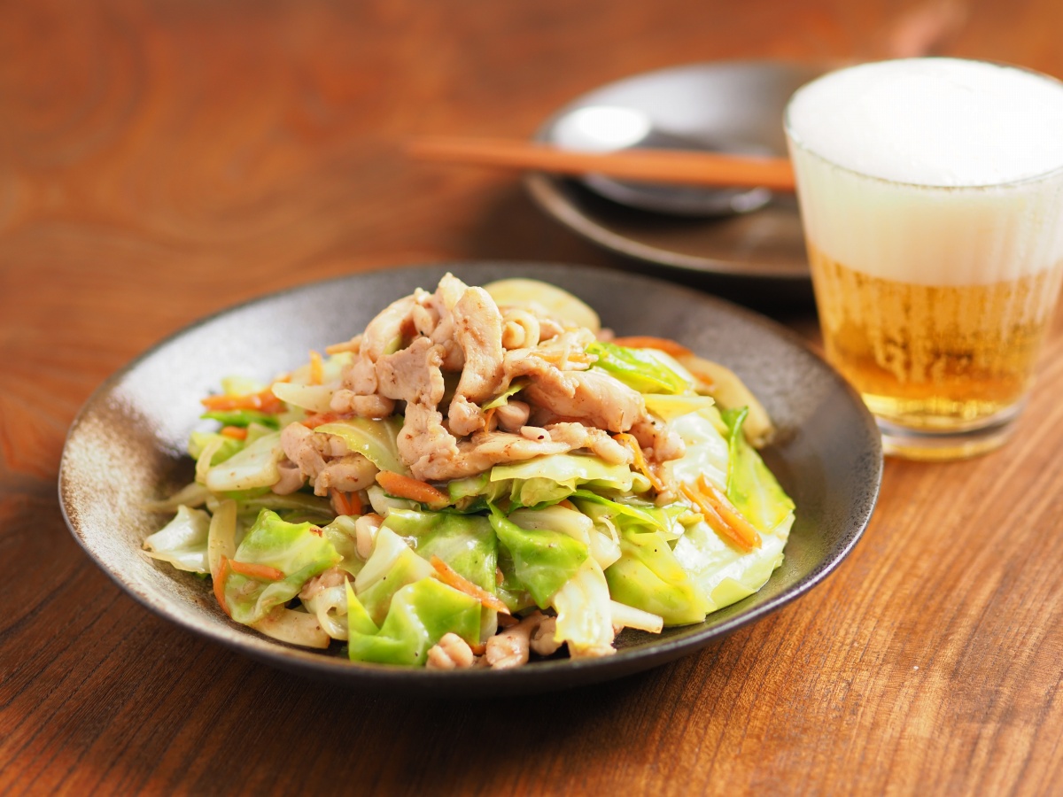 鶏もも肉とキャベツの生姜味噌炒め