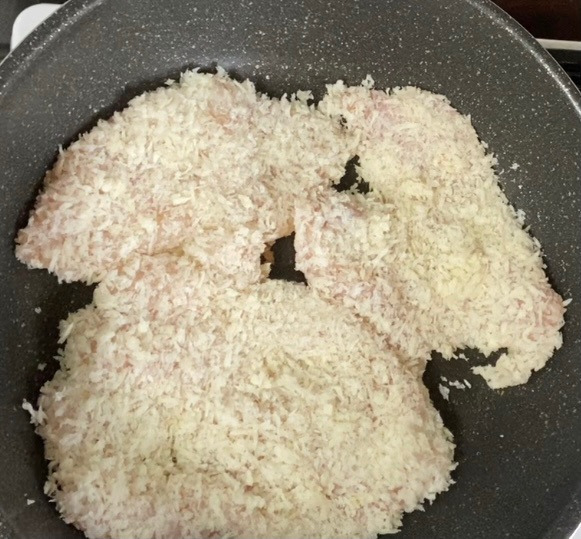 8. 蓋をして焼き、下がこんがりしたら裏返す。