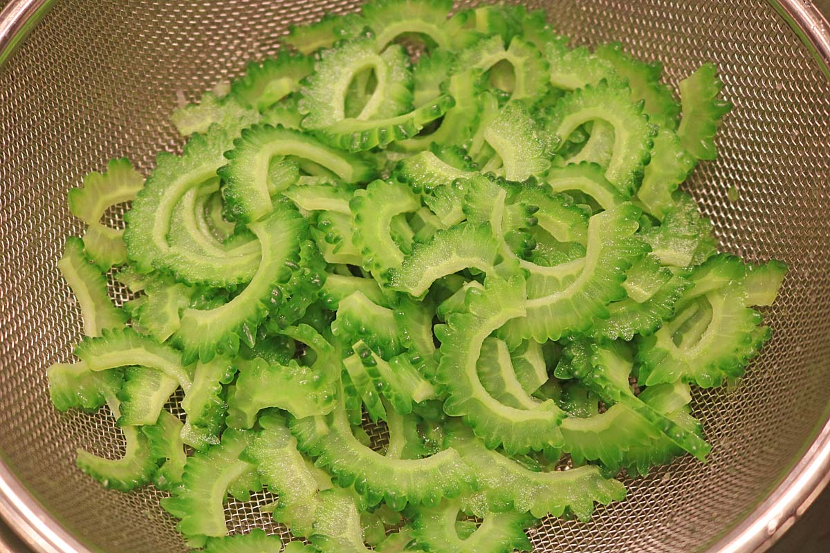 ゴーヤの塩昆布和え