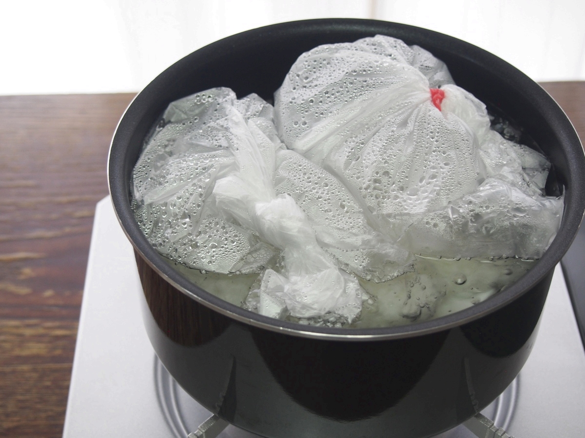 ポリ袋とカセットコンロでおいしいご飯が食べられます