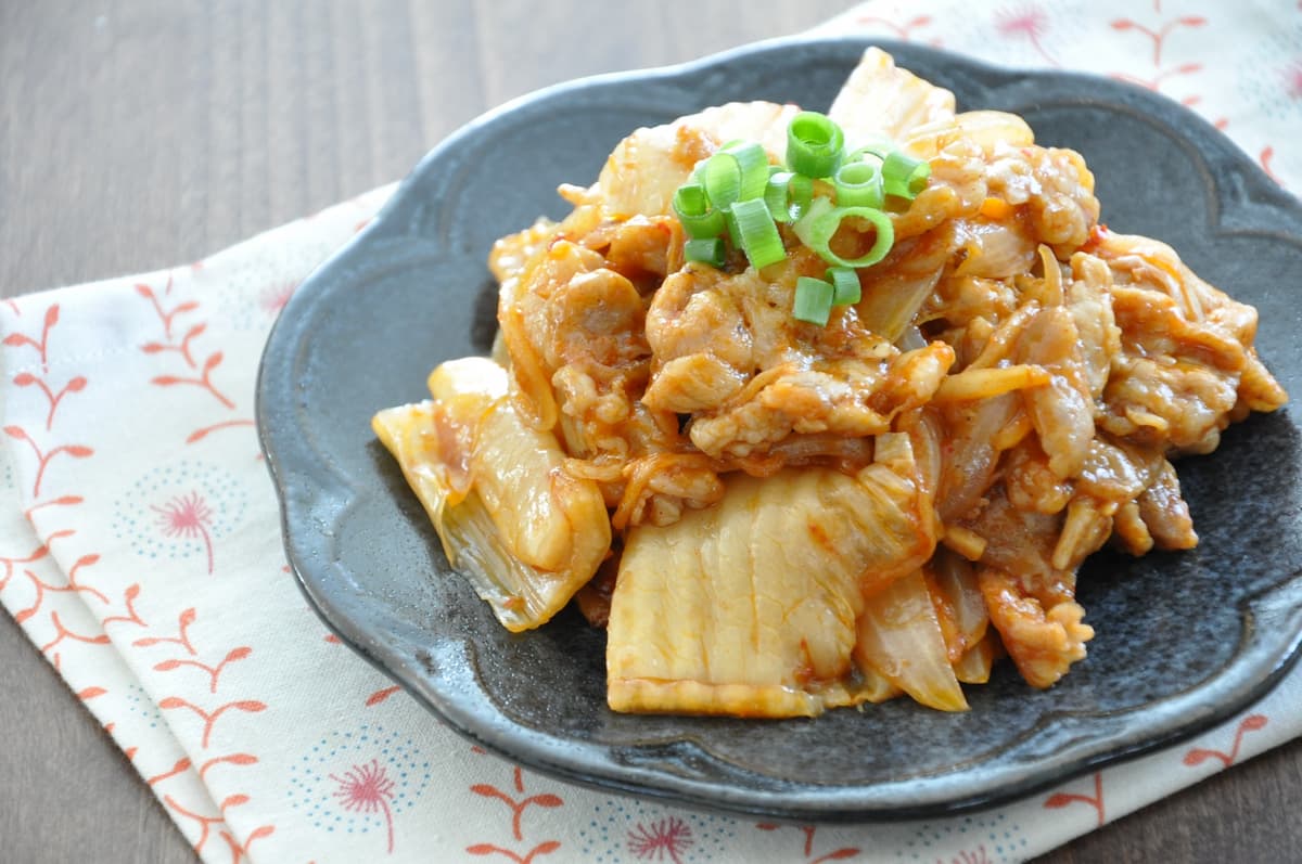 豚肉と玉ねぎのキムチ炒め
