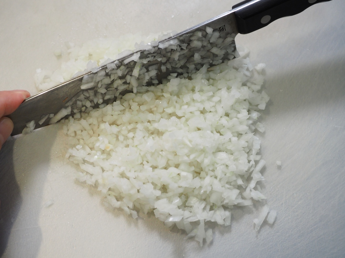 鶏むね肉団子ときのこの柚子味噌鍋