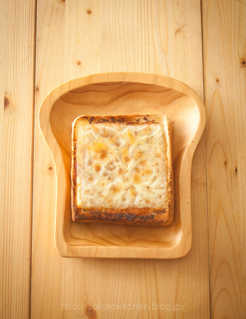 コク深くまろやか!クセになる「味噌チーズトースト」5選