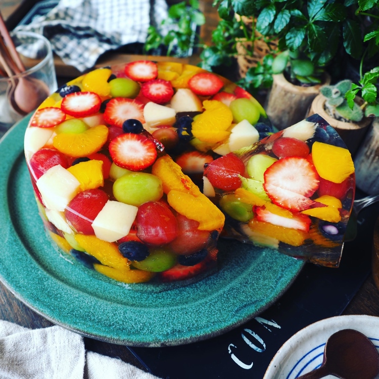 しゃなママさんの宝石みたいなフルーツゼリーケーキ