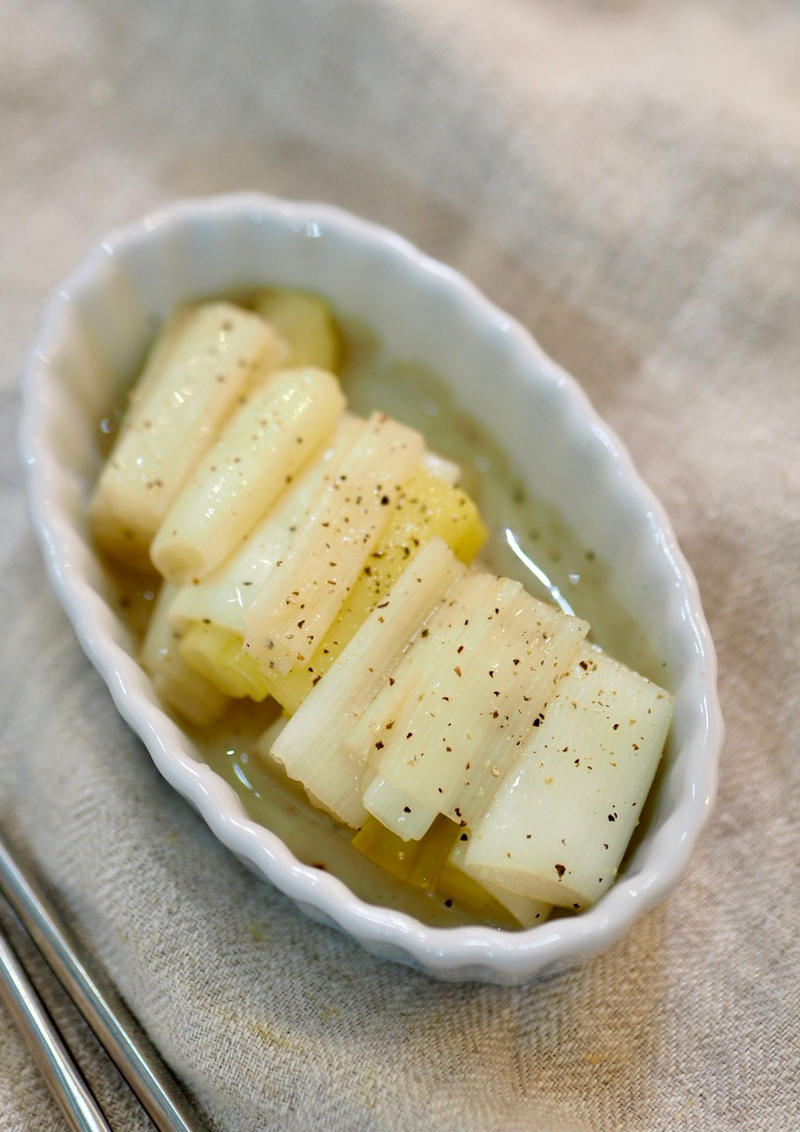 とろけるおいしさ♪常備菜にもおすすめの「長ねぎマリネ」4選