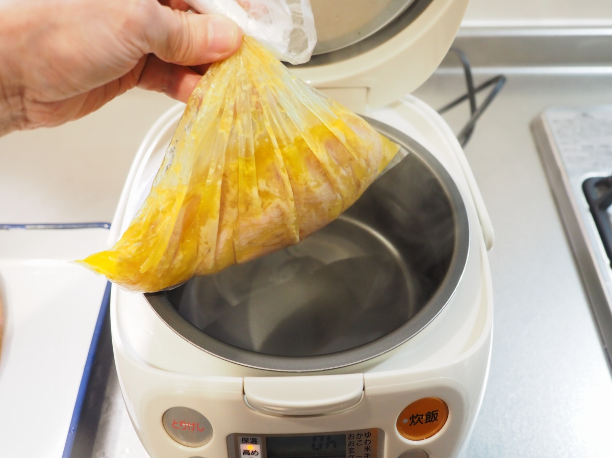 鶏むね肉の味噌漬けコンフィ