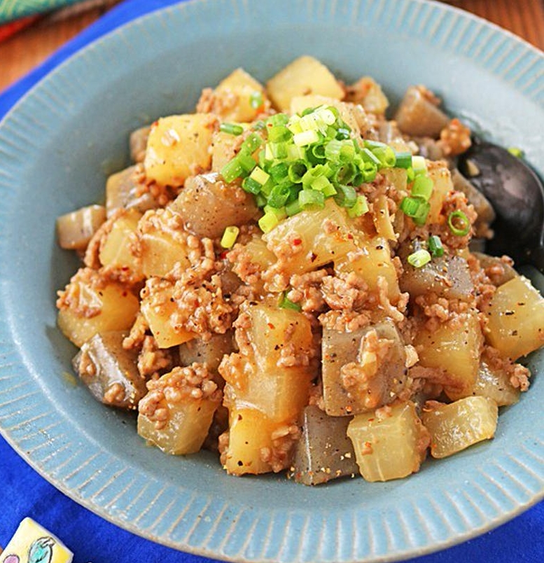 ヘルシーで食べごたえも！「麻婆こんにゃく」レシピ