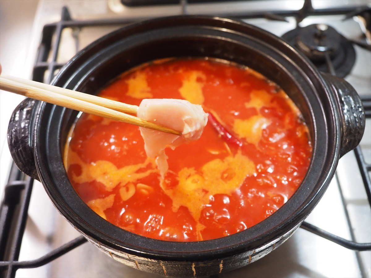 鶏むね肉と豆腐のトマトチーズ鍋