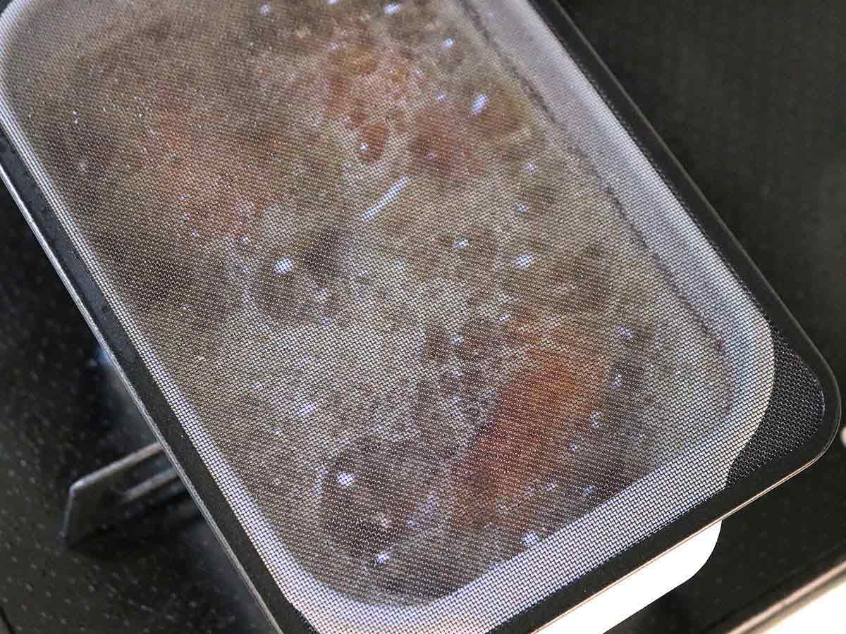 四角い天ぷら鍋にピッタリのオイルスクリーン 油はねガード