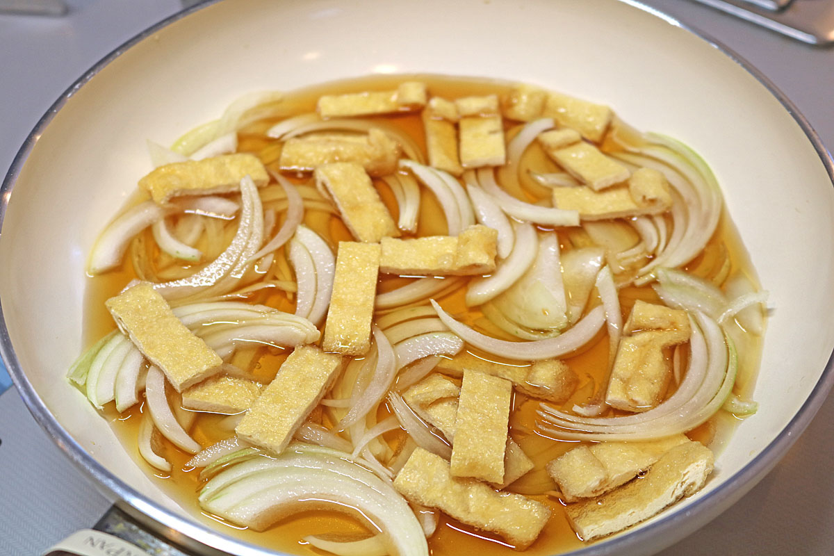 豚玉丼３