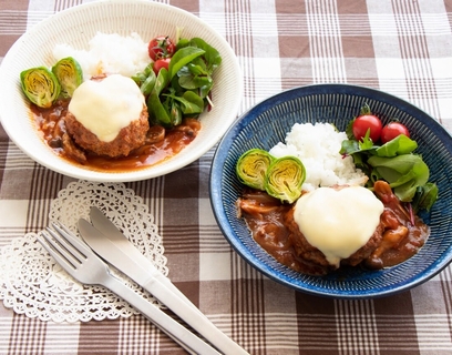 煮込みハンバーグ　完成