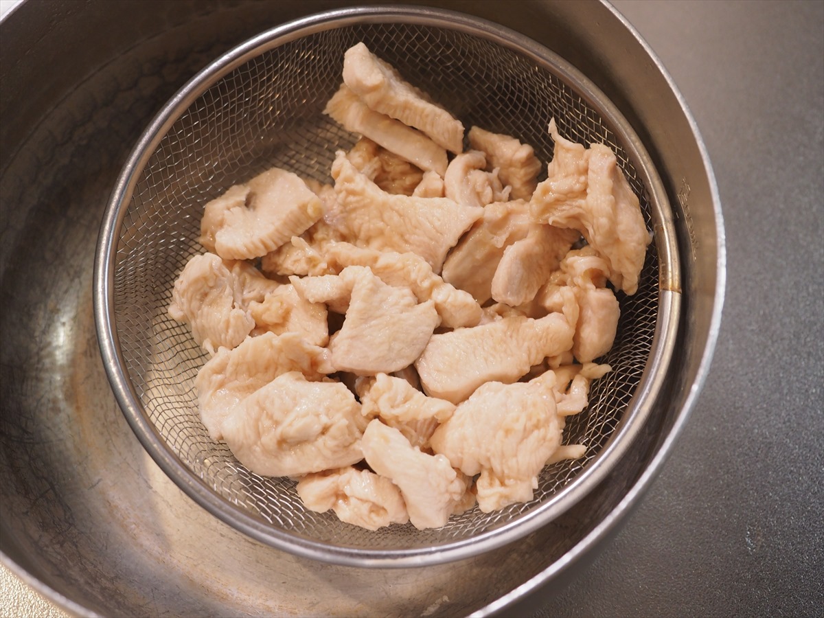 鶏むね肉の水晶鶏辛子明太子和え
