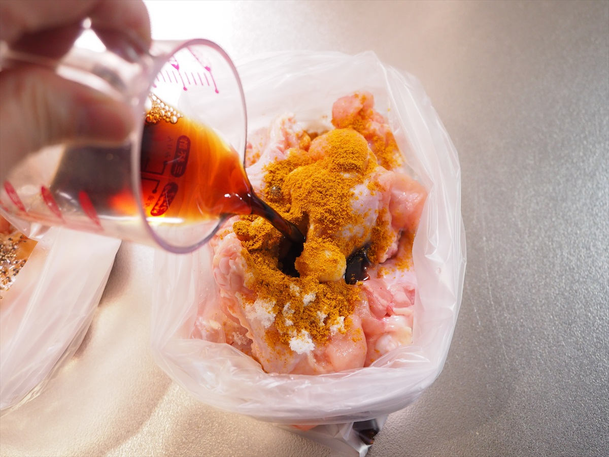 手羽元のカレー風味ぽん酢焼き、にんにく風味ぽん酢焼き