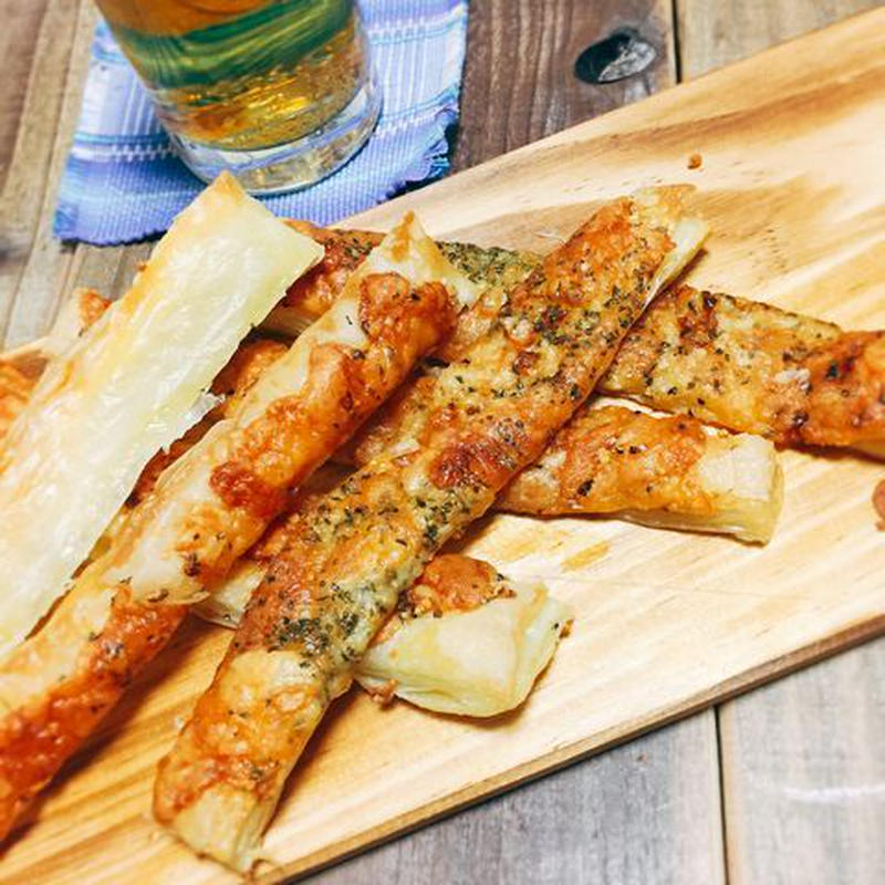 お酒がすすむ！チーズがおいしいおつまみパイ4選