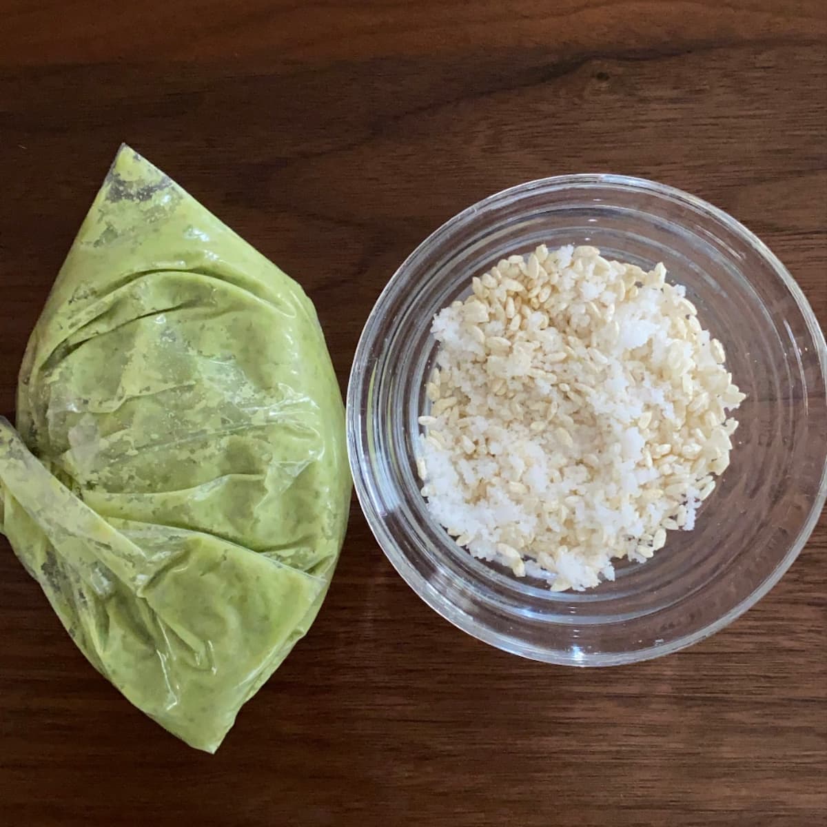 自家製豆板醤　米麹と塩を合わせる