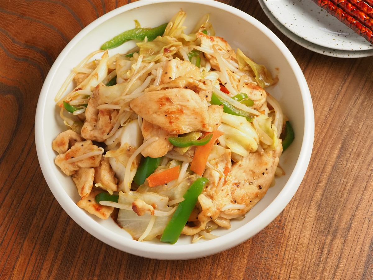 カット野菜と鶏むね肉の焼肉炒め