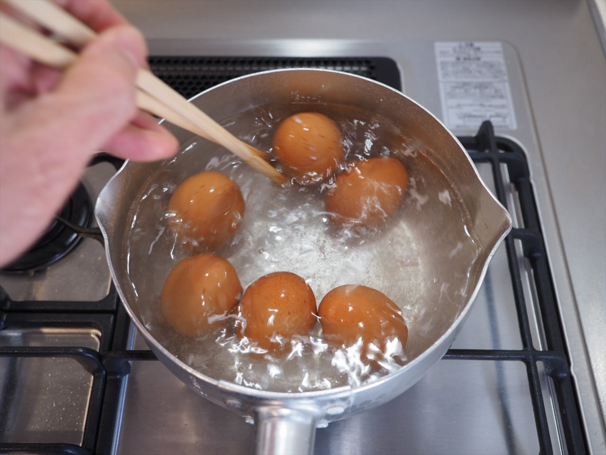 手羽先の甘酢煮、煮卵付き