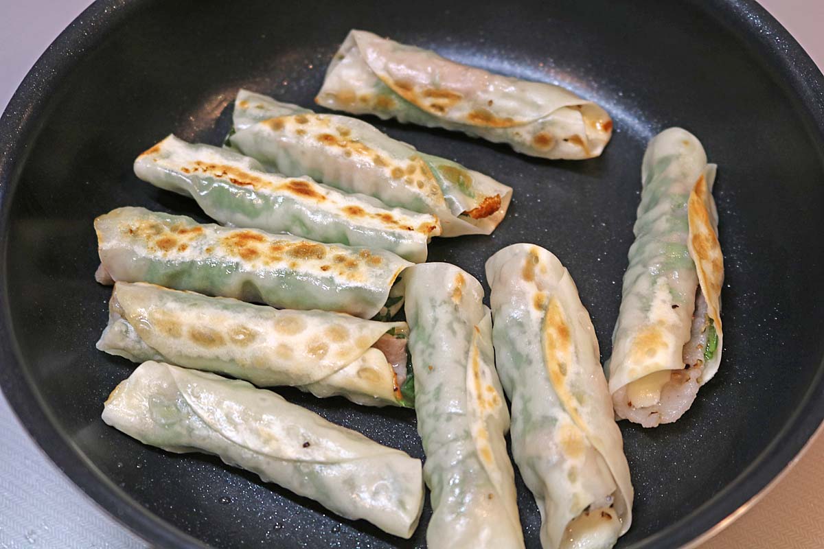 豚バラぐるぐる餃子５
