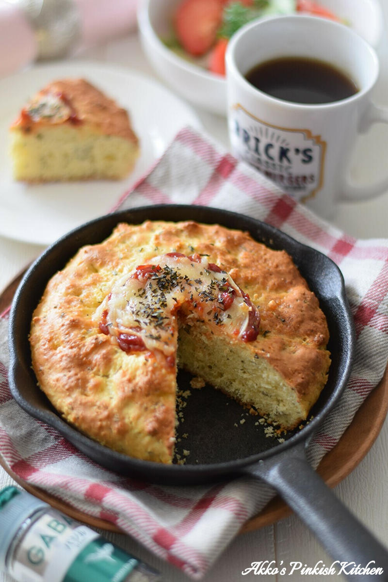 朝ごはんにも♪ホットケーキミックスで作るお手軽「チーズパン」4選