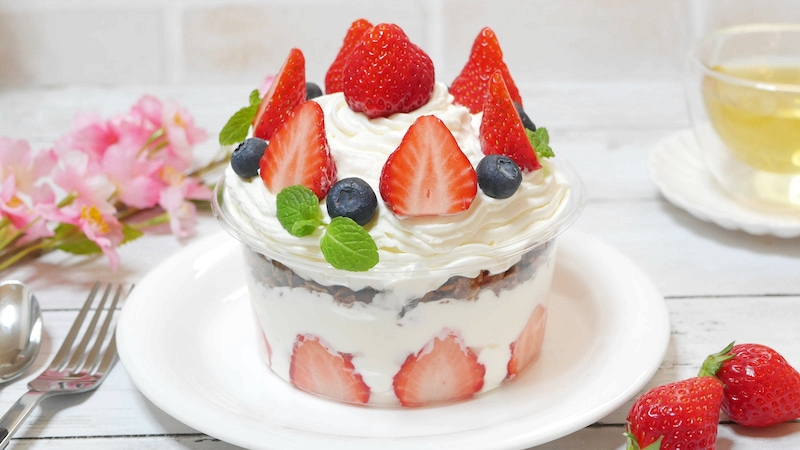 HiroMaruさんのいちごがたっぷりスコップケーキ