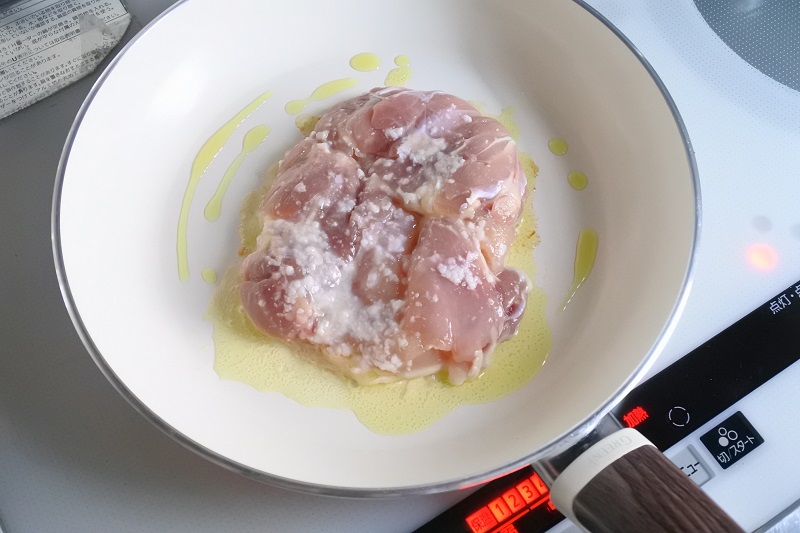 チキンソテー
