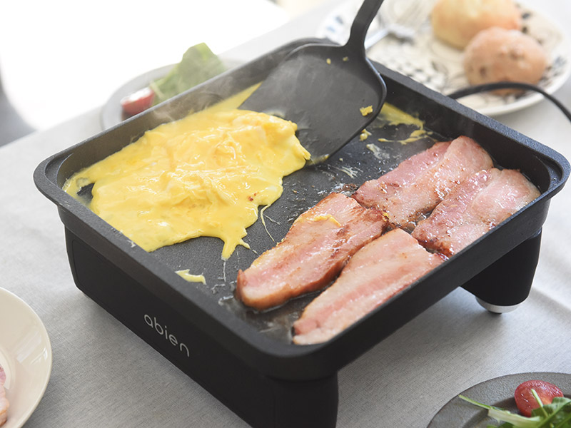 ホットプレートをもっと身近に。「お手軽」「おいしい」話題のマジックグリルS登場！