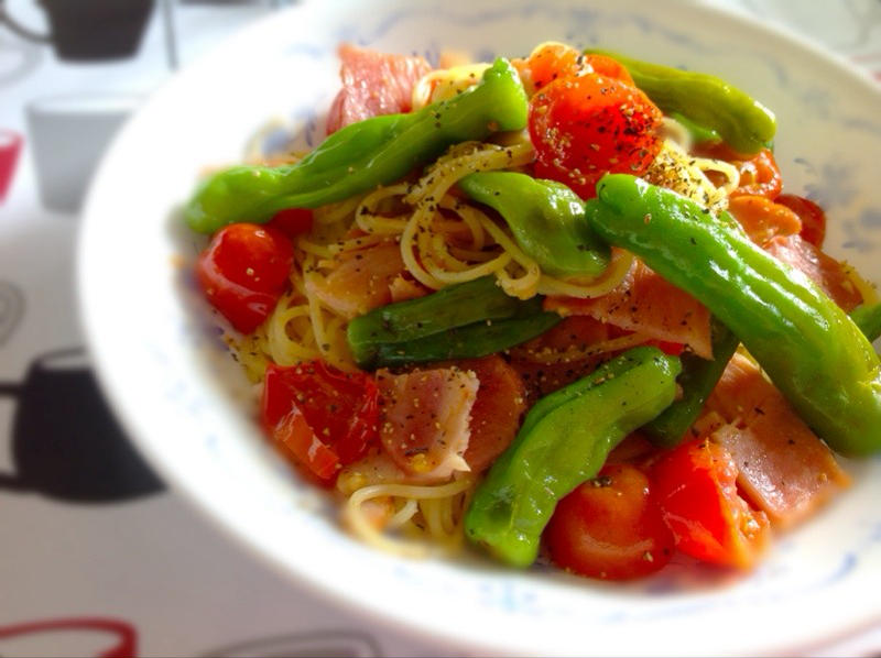 ほどよい辛さ！「ししとう」が決め手の和風パスタ4選