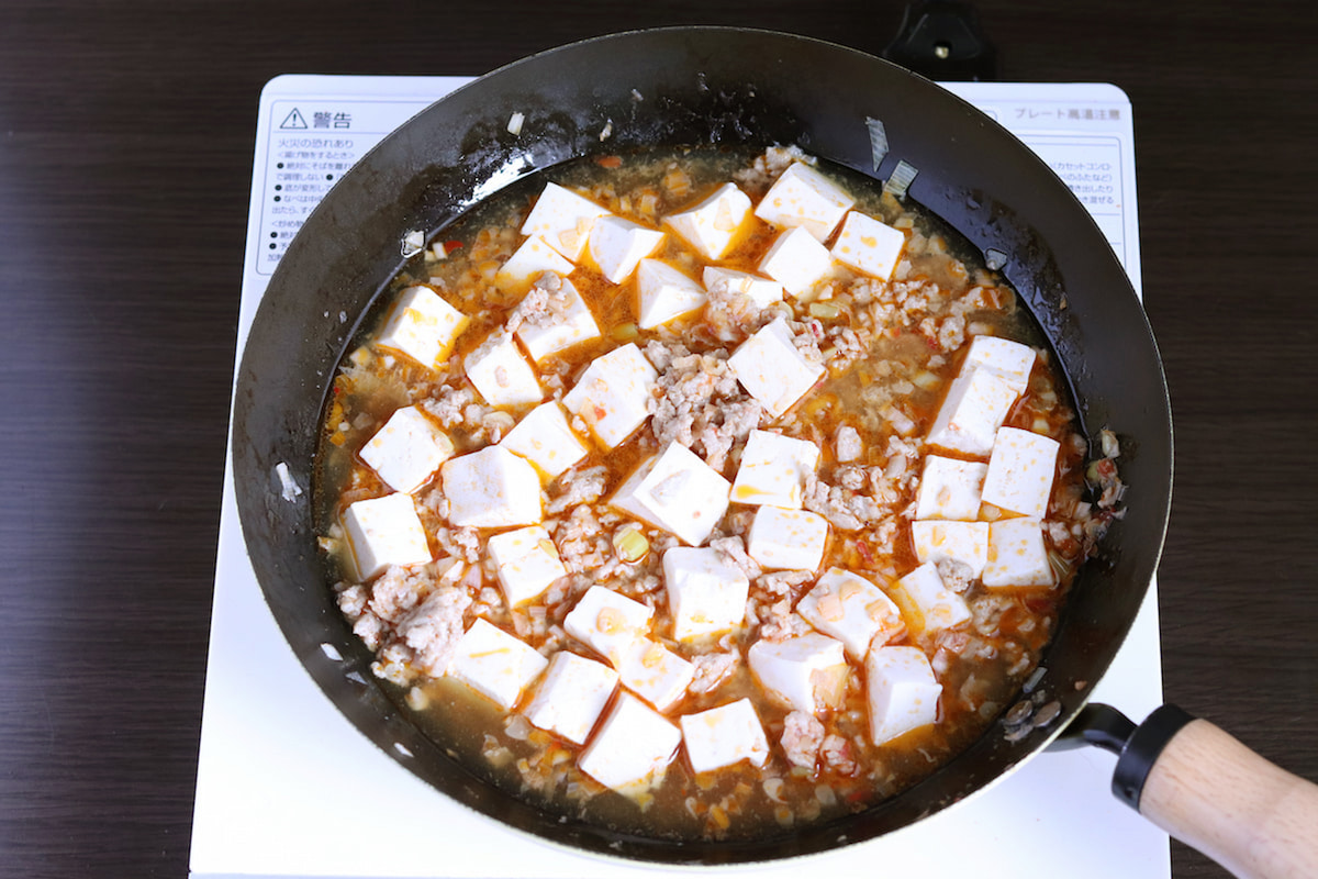 調味料を加えて煮詰める