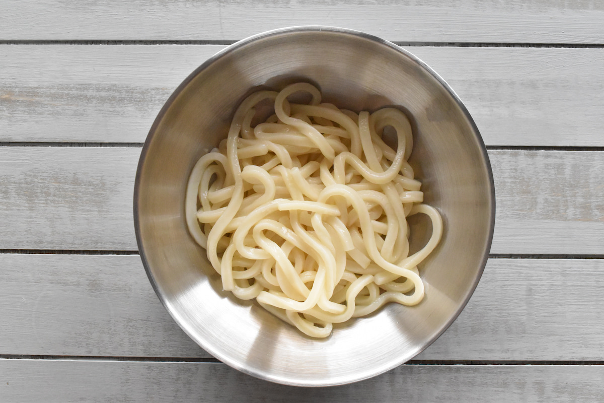 うどん器に入れる