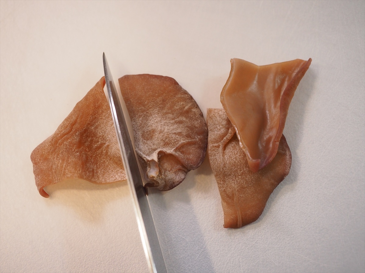水晶鶏と生きくらげの刺身風
