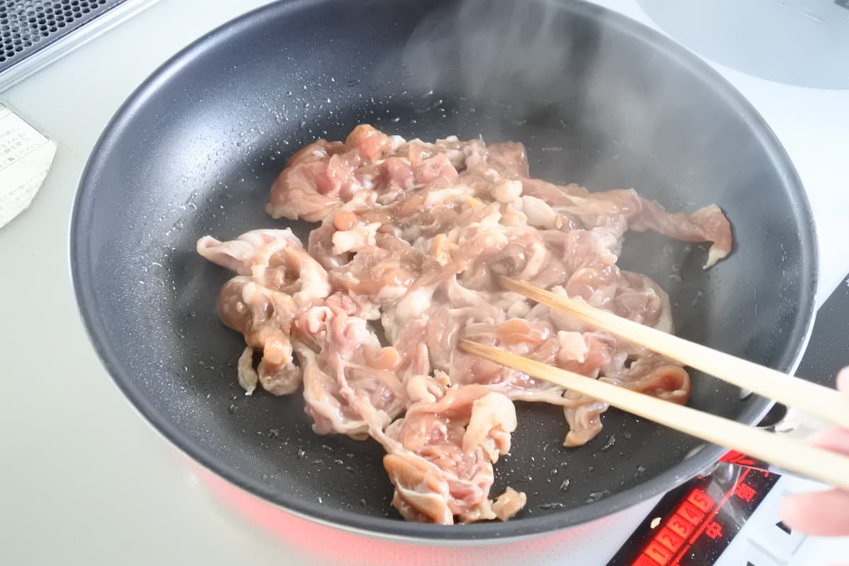 もやしと豚こまの甘辛炒め