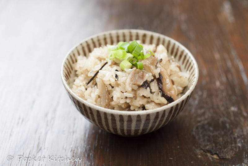 おうちでも簡単に作れる♪沖縄風炊き込みご飯「ジューシー」レシピ4選