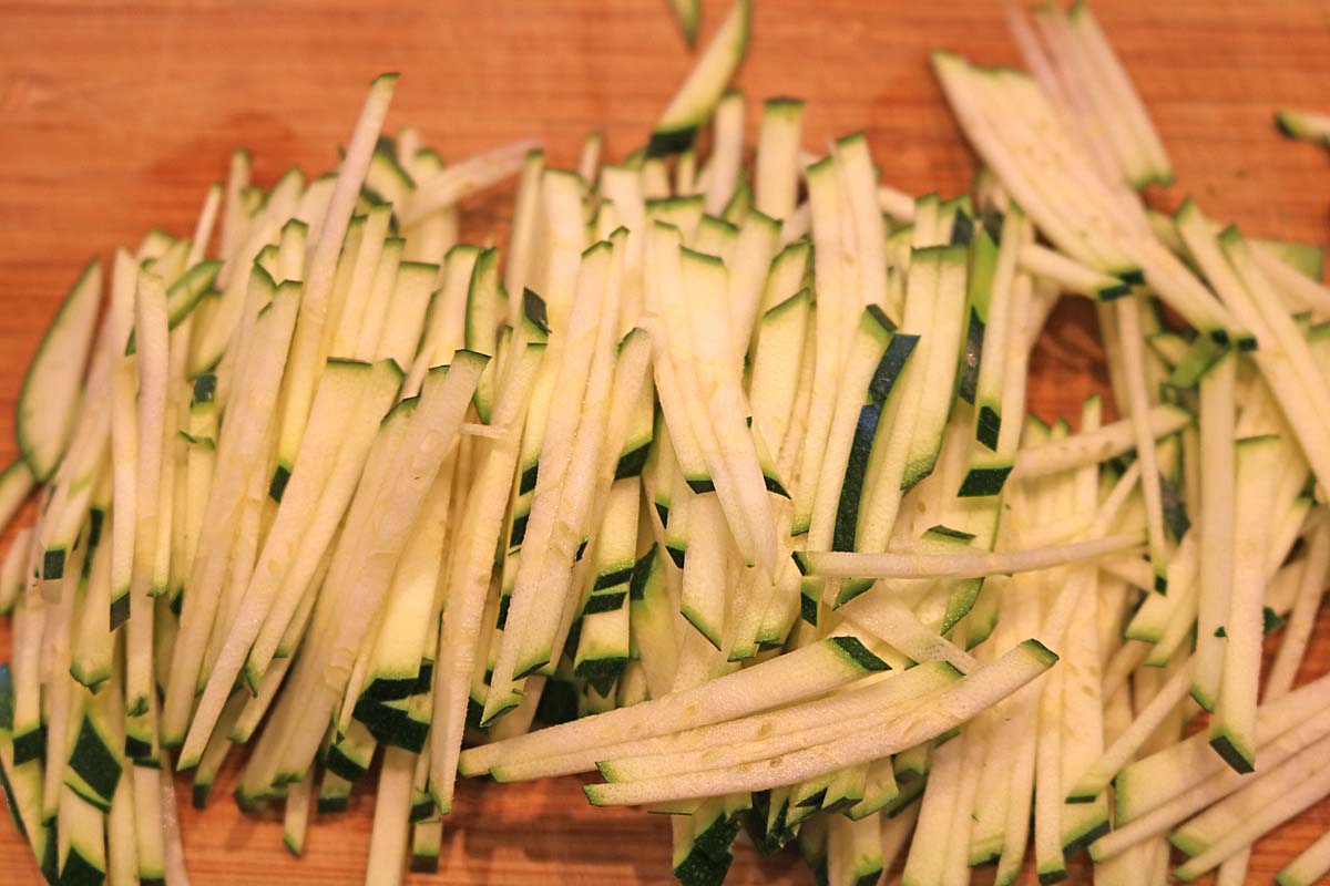 切り干しとズッキーニサラダ２