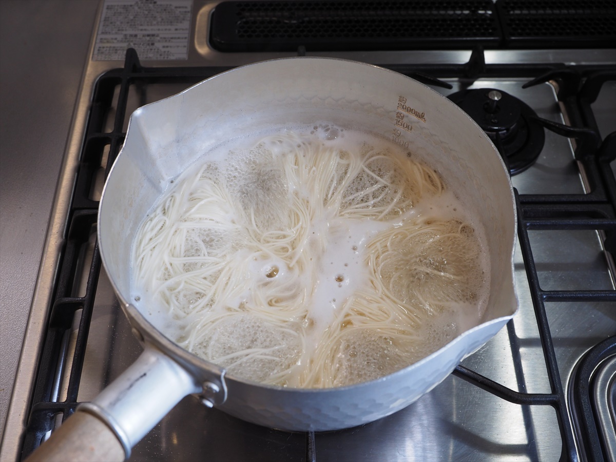 ささみと錦糸卵の親子冷やしそうめん