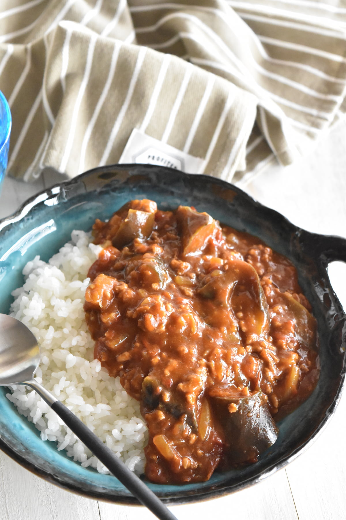 たっぷりなすのジューシートマトカレー仕上げ