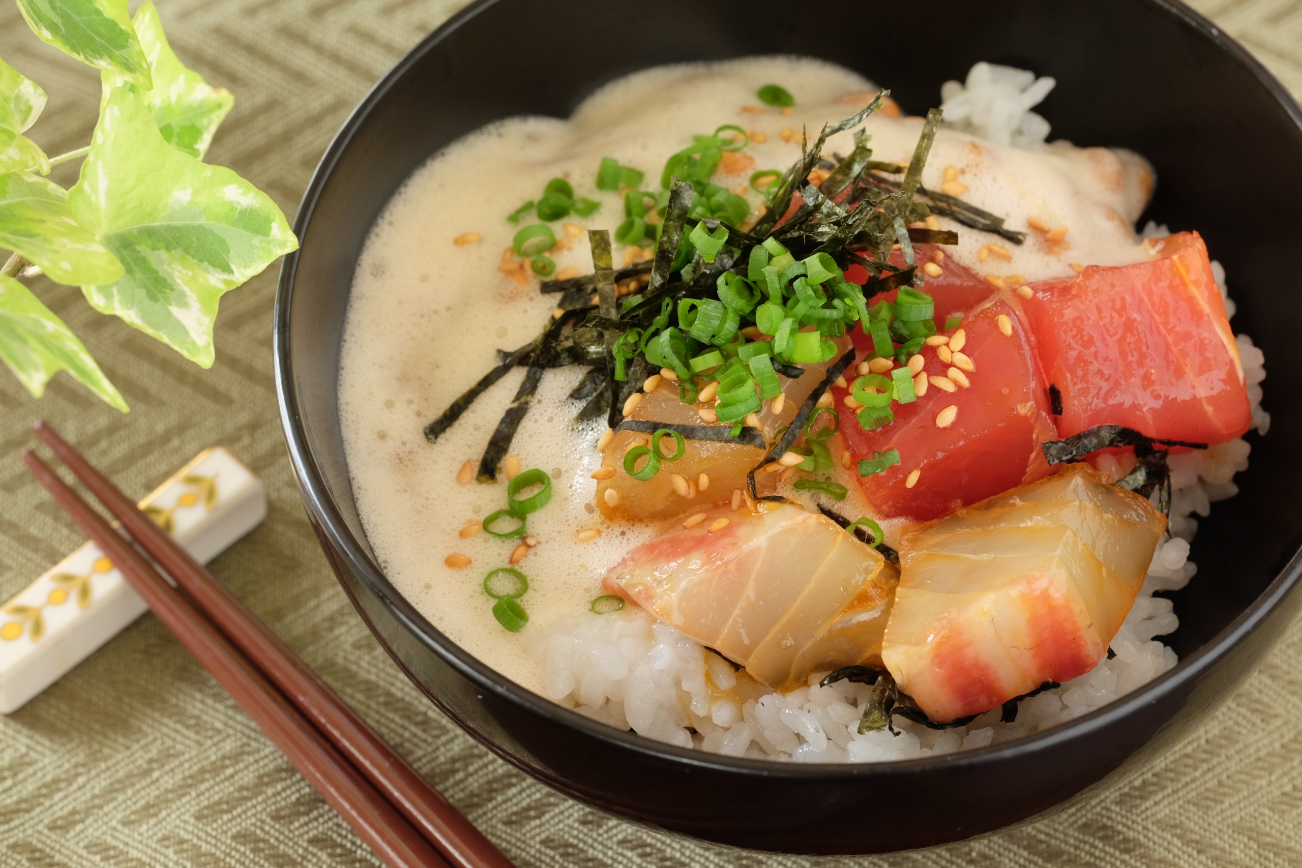火を使わずにパパッとできる!「ふわふわ黄金漬け丼」
