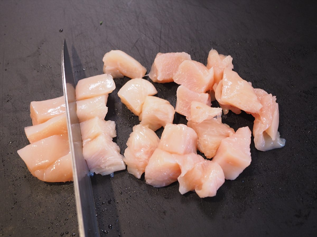 ごろごろ鶏むね肉とブロッコリーのかさ増しチャーハン